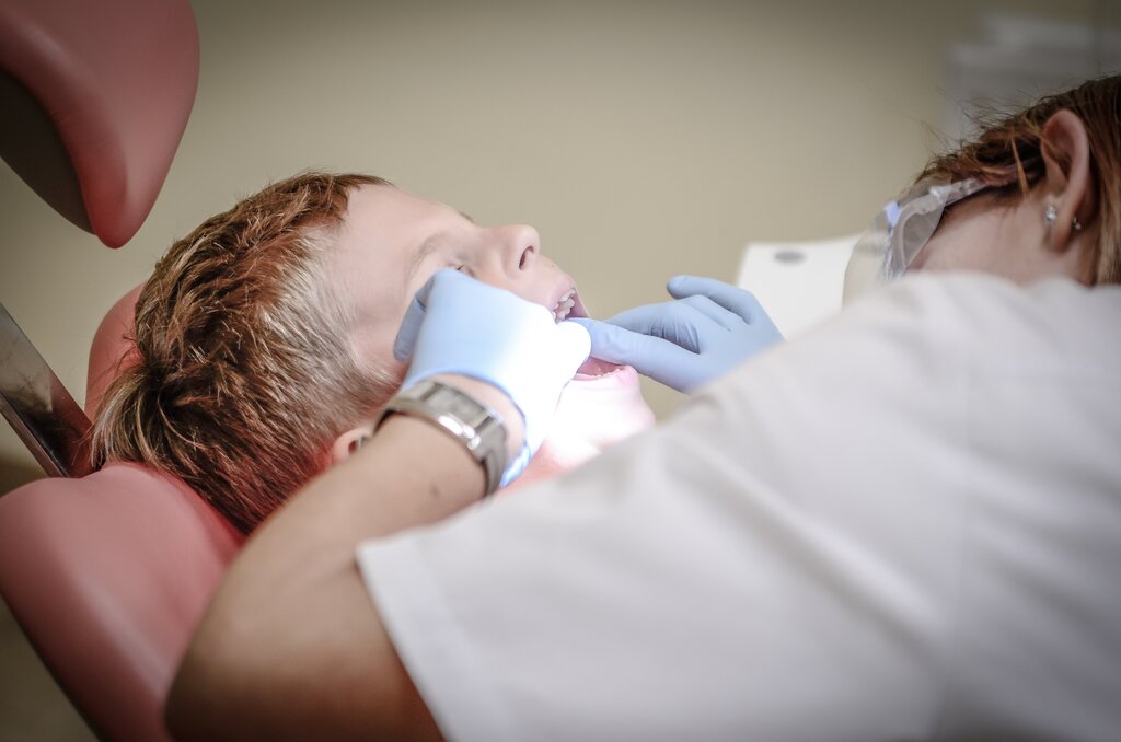 ¿Qué CUIDADOS DENTALES deben tener los NIÑOS Y NIÑAS? 